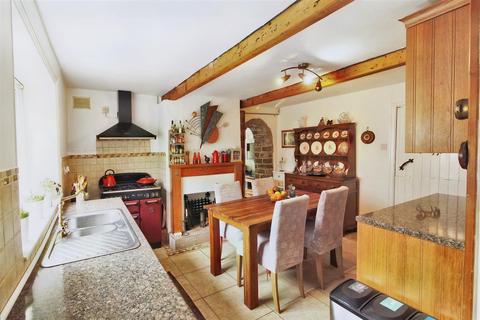 3 bedroom cottage for sale - Langley Lane, Clayton West, Huddersfield HD8 9PZ