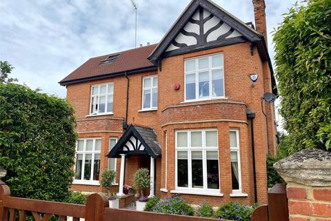 48 Woodside Park Road, London, N12 8RS