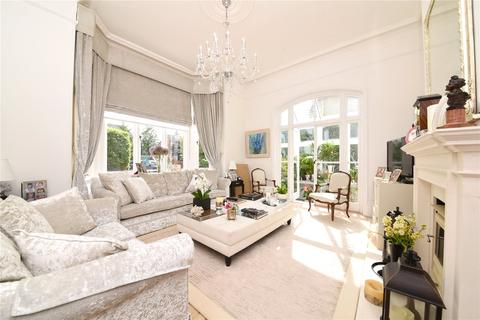 48 Woodside Park Road, London, N12 8RS