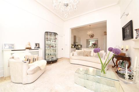 48 Woodside Park Road, London, N12 8RS