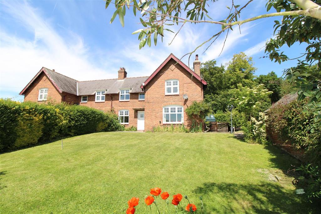 Milbourne, Nr Ponteland, Newcastle Upon Tyne, Northumberland 2 bed semi