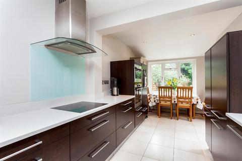 31 Lambton Road, London, SW20 0LW