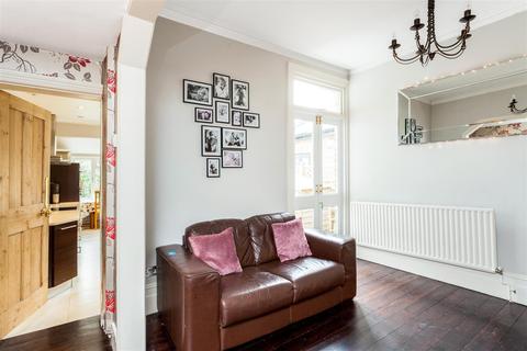 31 Lambton Road, London, SW20 0LW