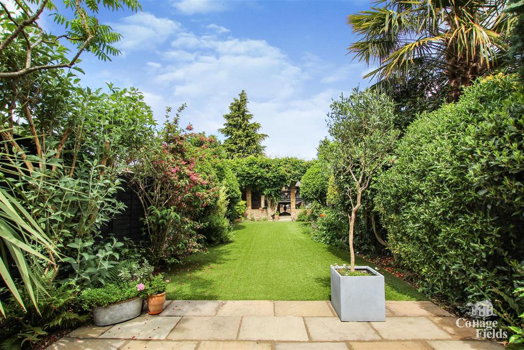Russell Road, Enfield EN1 3 bed terraced house £550,000