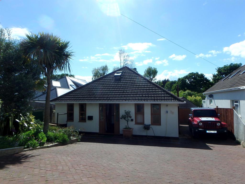 Farm Lane South, Barton On Sea, BH25 7BW 3 bed detached bungalow £749,950