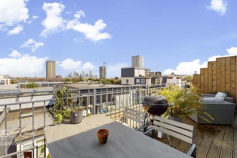 2 bedroom penthouse for sale - Sly Street, London