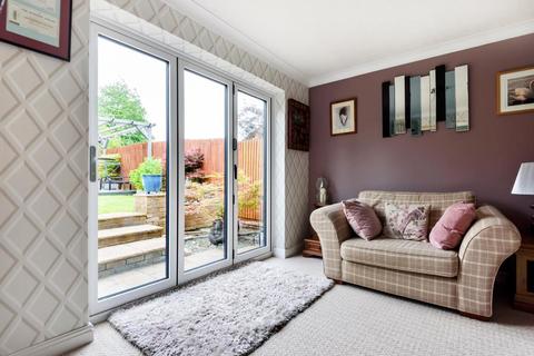 10 Crees Meadow, Windlesham, GU20 6QA