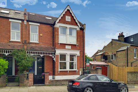 99 Princes Avenue, London, N22 7SB