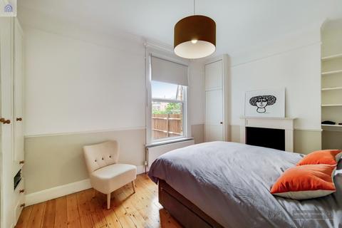 99 Princes Avenue, London, N22 7SB