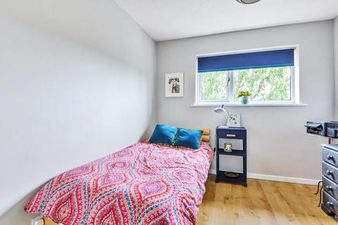 24 Clearsprings, Lightwater, GU18 5YL