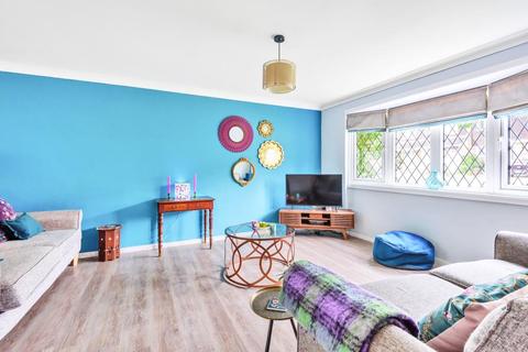 24 Clearsprings, Lightwater, GU18 5YL