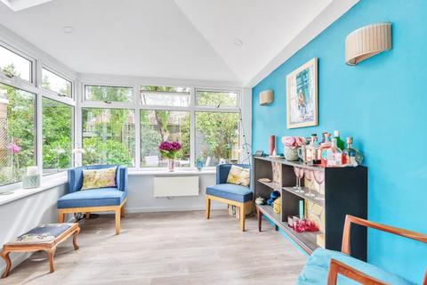 24 Clearsprings, Lightwater, GU18 5YL