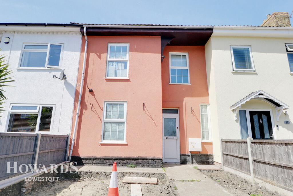 Selby Street, Lowestoft 3 bed terraced house for sale £120,000