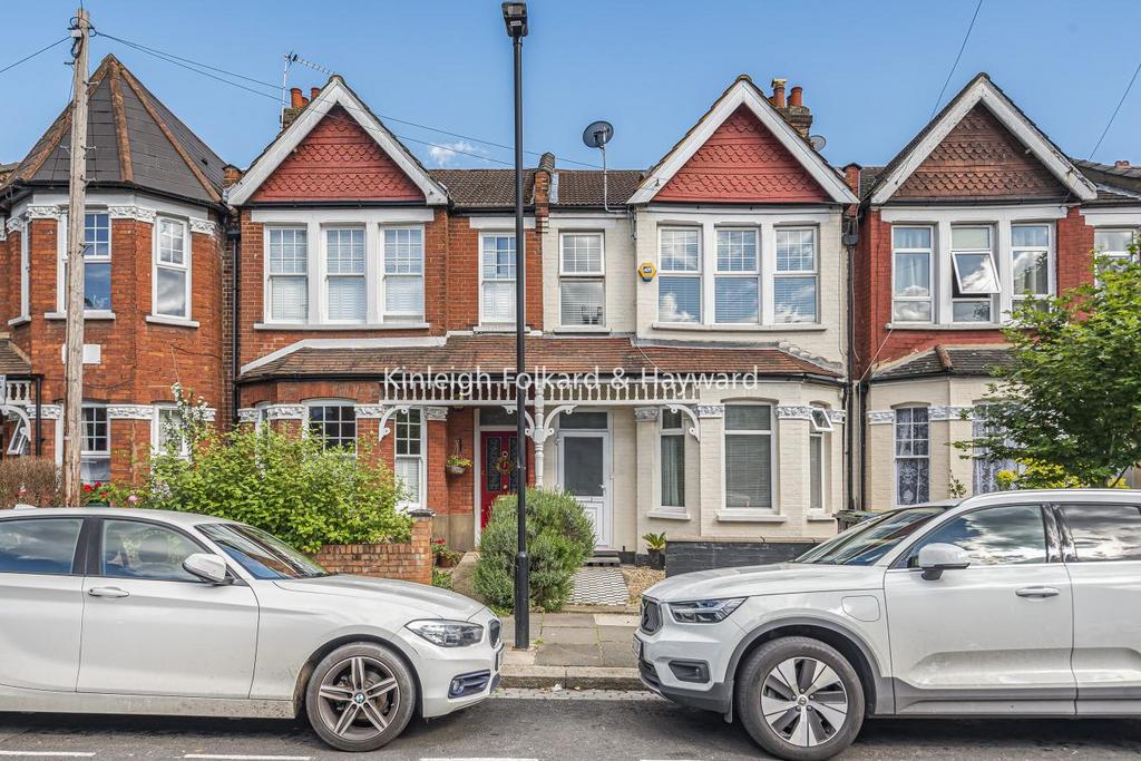 Devonshire Road, Palmers Green 2 bed flat £450,000
