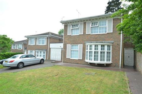 4 bedroom detached house to rent - Hazelwood, Loughton, IG10