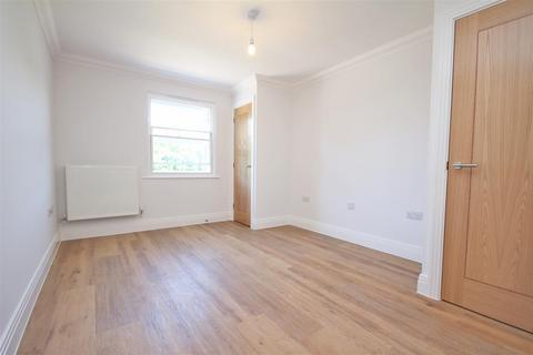 2 bedroom apartment for sale - Watling Street, Radlett, Hertfordshire, WD7