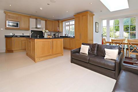 7 bedroom detached house for sale, The Rose Walk, Radlett, Hertfordshire, WD7