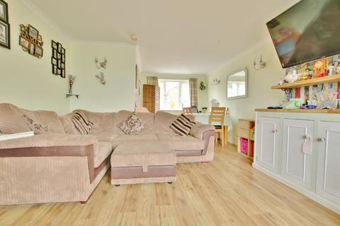 128 Tadburn Road, Romsey, SO51 5HS