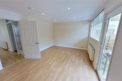 2 bedroom terraced house to rent, Moredun Park Grove, Edinburgh, EH17