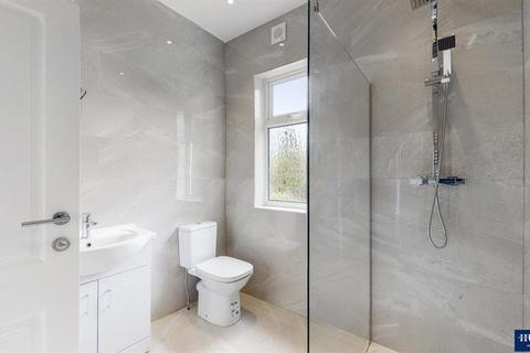 5 Tolworth Gardens, Romford, RM6 5TJ