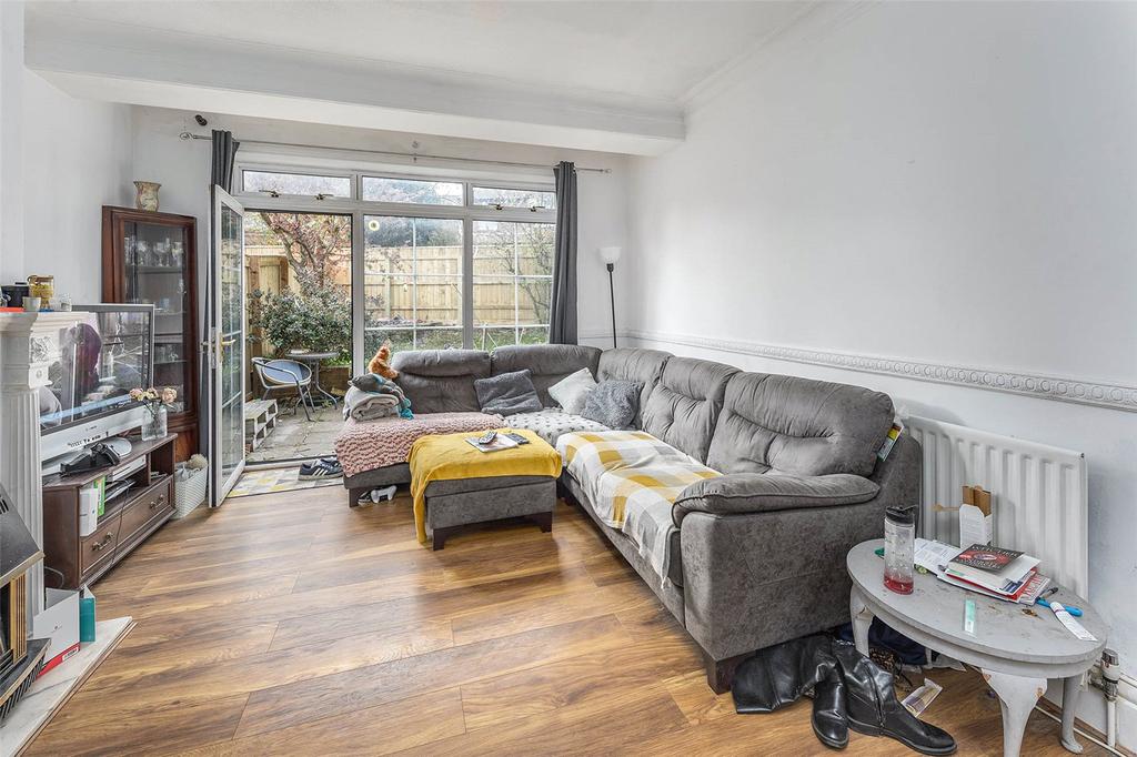Polwarth Place, Brunton Park, Newcastle Upon Tyne, NE3 3 bed semi