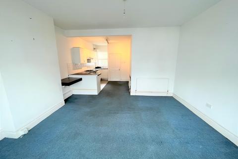 1 bedroom flat to rent - Leigh Road, Leigh-on-Sea SS9