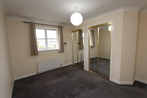 3 bedroom flat to rent, Russell Gardens, Roseburn, Edinburgh, EH12