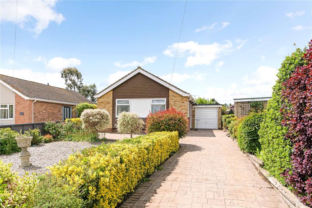 Beech Road, Thame, OX9 3 bed bungalow £650,000