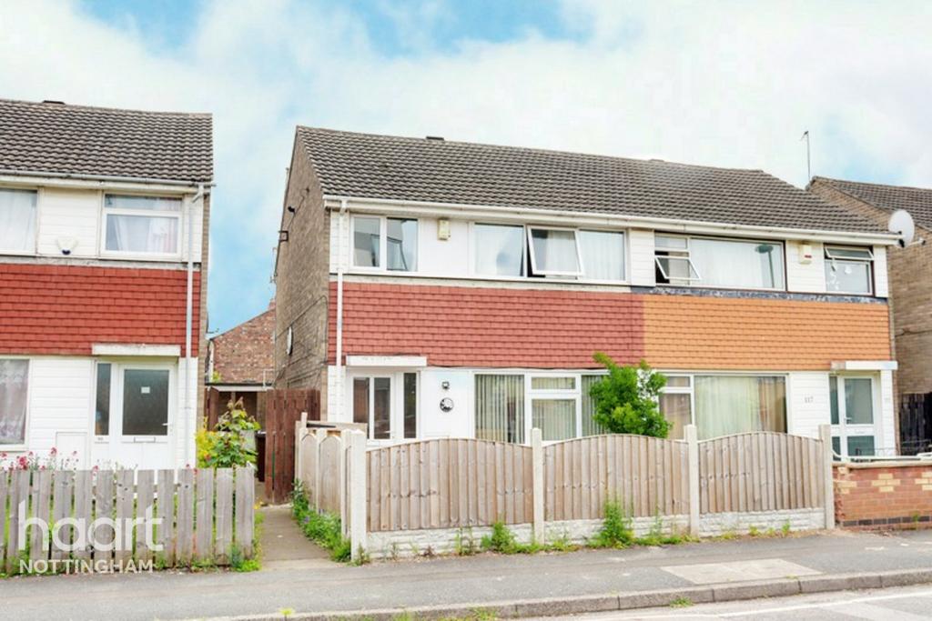 Wilford Crescent West, The Meadows 3 bed semidetached house £200,000