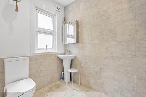 54 Elmer Road, London, SE6 2ER