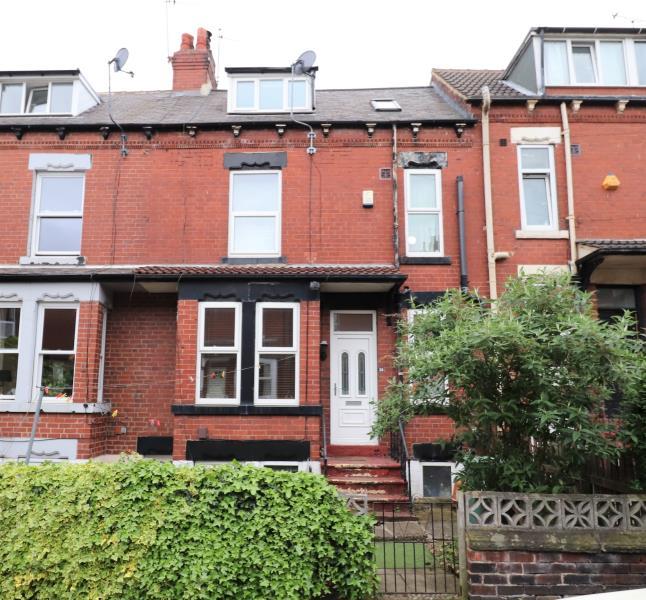 St Ives Mount, Leeds, West Yorkshire... 2 bed terraced house £775 pcm