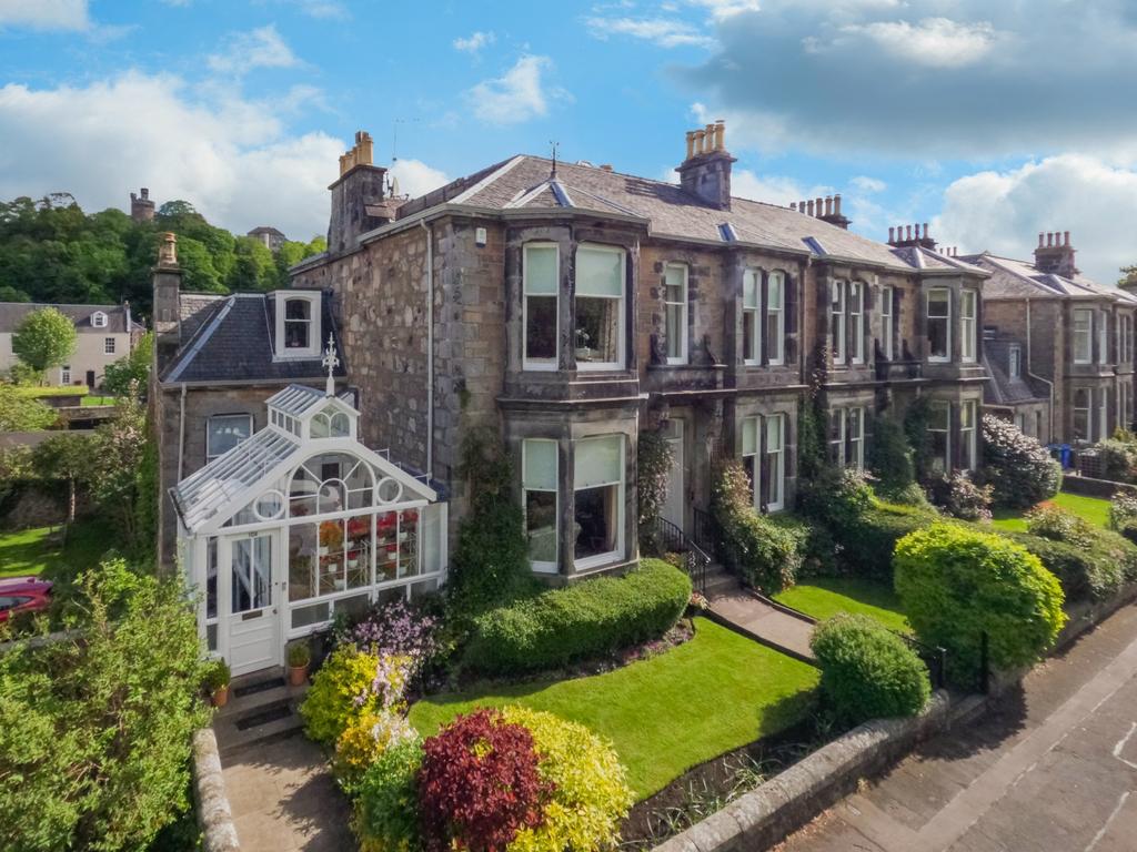 Victoria Square, Stirling, Stirling... 2 bed flat £345,000