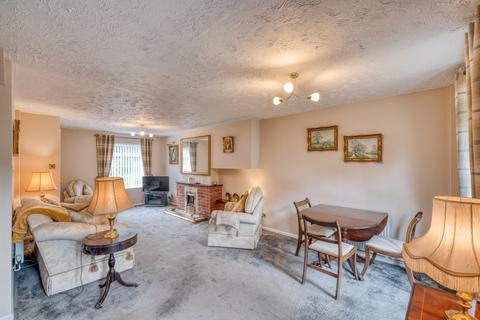 11 Alton Close, Redditch, B97 5XH