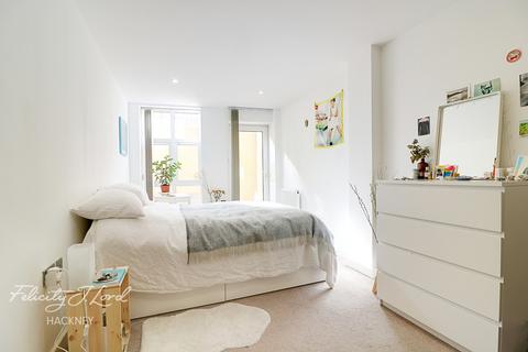 Flat 1, 100 Lansdowne Drive, London, E8 4BF