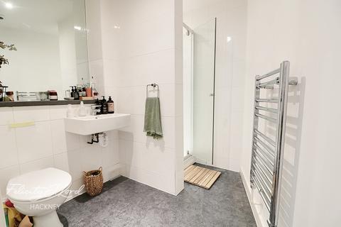 Flat 1, 100 Lansdowne Drive, London, E8 4BF