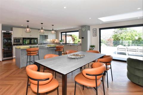6 bedroom detached house for sale - North Foreland Avenue, Broadstairs, Kent