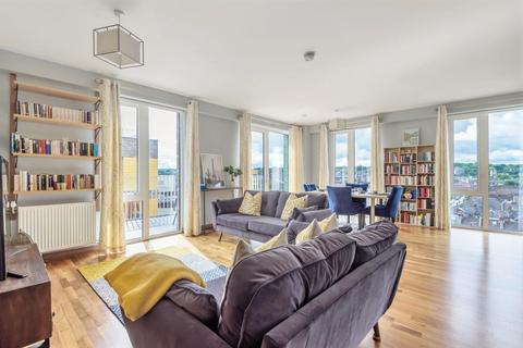 3 bedroom flat for sale - Christchurch Way, Greenwich