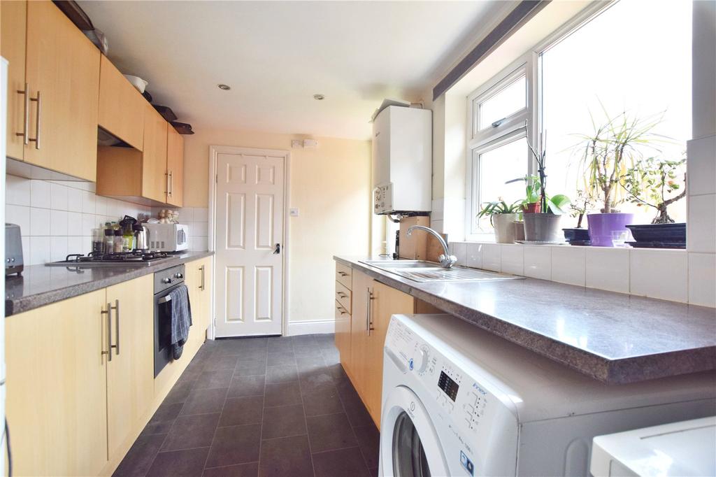 Hanman Road, Gloucester, GL1 3 bed terraced house £200,000