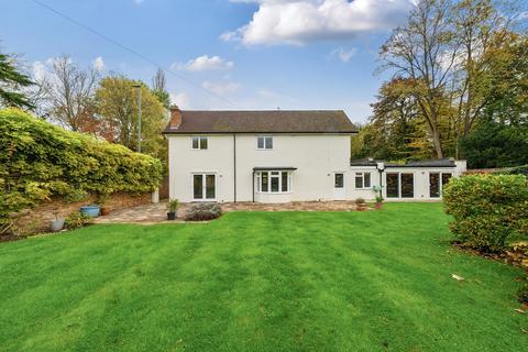 4 bedroom detached house to rent, Manor House Court, Church Road, Shepperton, TW17