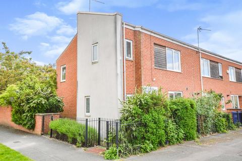 3 bedroom end of terrace house for sale - Sparrow Street, Grove Village, Manchester, M13