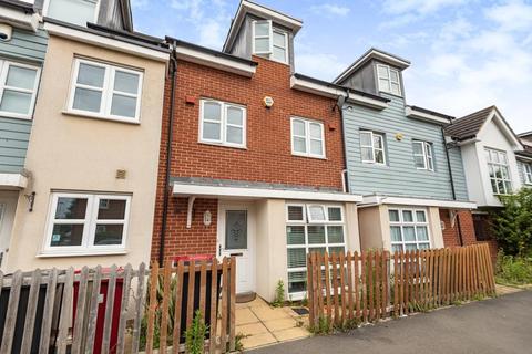 41 Bantry Road, Slough, SL1 5FD