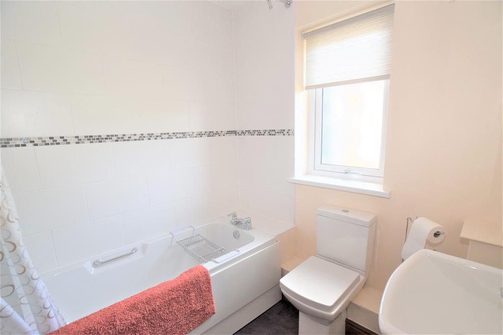 3 Woodgrove Drive, Dumfries DG1 1 RA - Grieve Grier