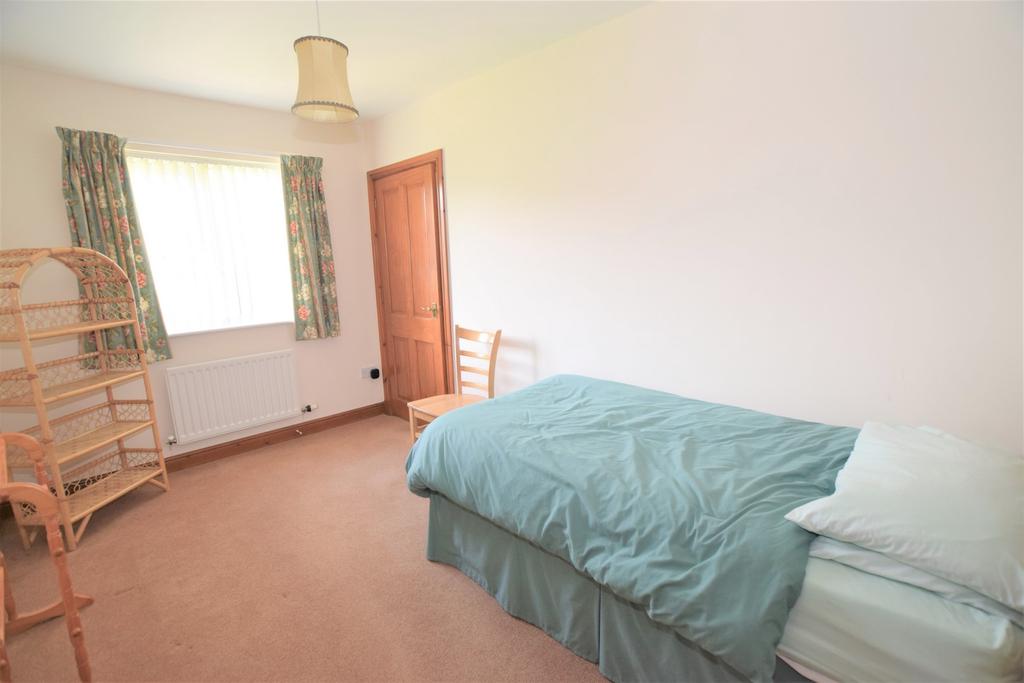 3 Woodgrove Drive, Dumfries DG1 1 RA - Grieve Grier