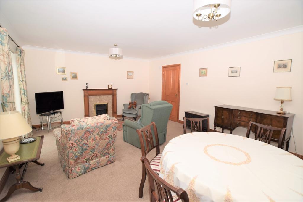 3 Woodgrove Drive, Dumfries DG1 1 RA - Grieve Grier