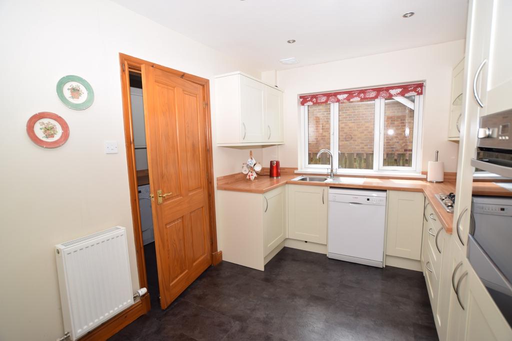 3 Woodgrove Drive, Dumfries DG1 1 RA - Grieve Grier