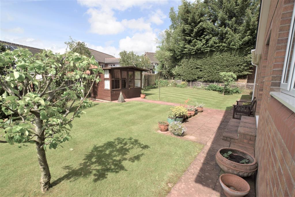 3 Woodgrove Drive, Dumfries DG1 1 RA - Grieve Grier