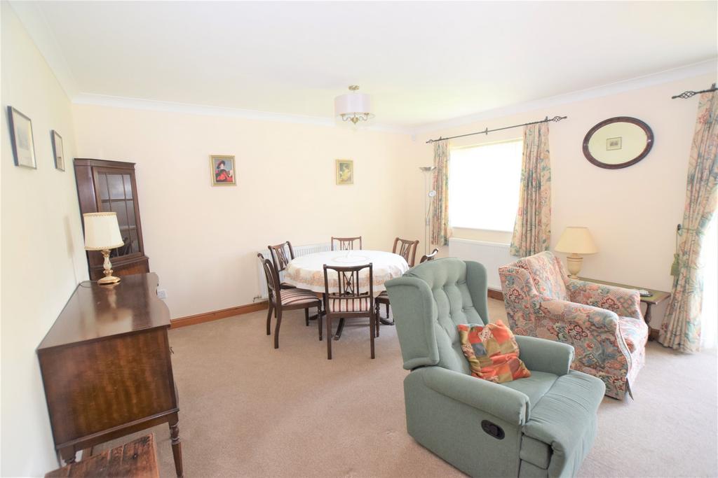 3 Woodgrove Drive, Dumfries DG1 1 RA - Grieve Grier