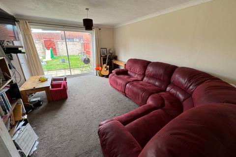 4 Catesby Close, Northampton, NN2 7RQ