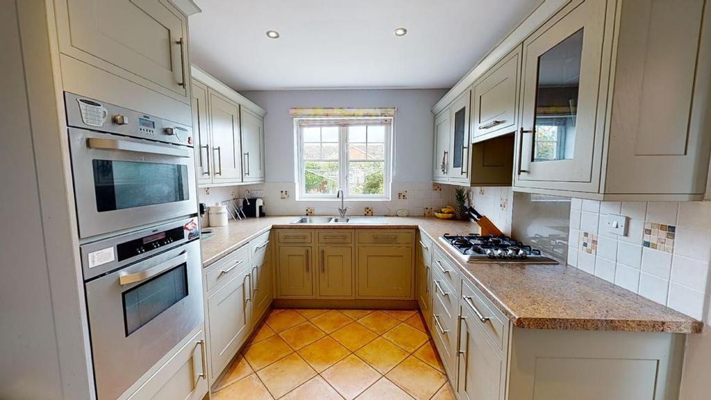 Kitchen / breakfast room