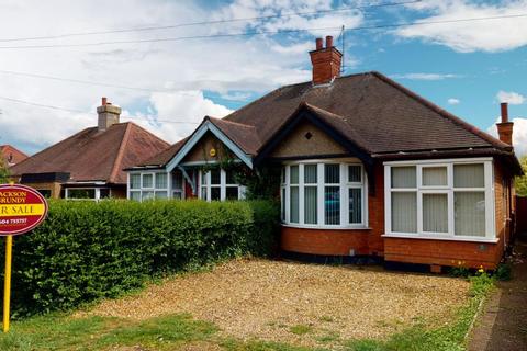 8 Bants Lane, Northampton, NN5 6AL